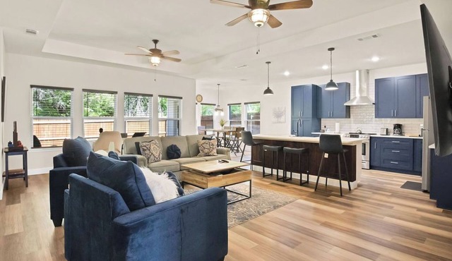 Modern home near historic Downtown Waxahachie