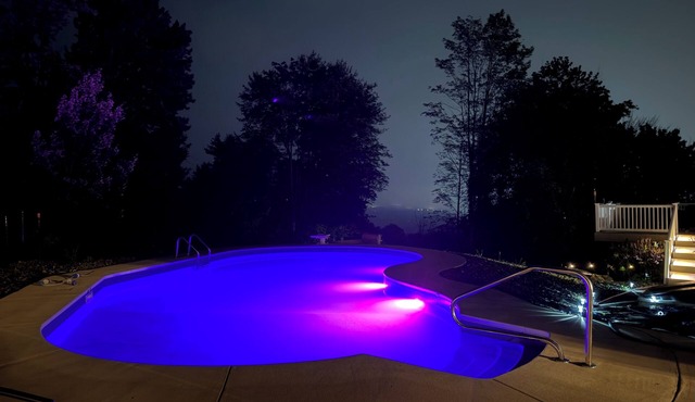 Modern Mountain Retreat With Pool