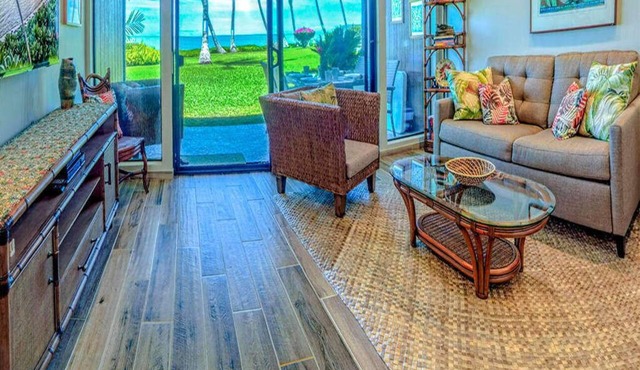 Modern Oceanfront W/Lanai and WiFi–Molokai Shores