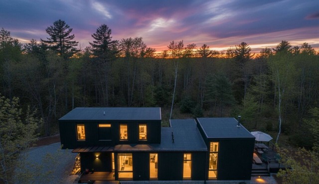 Modern Retreat w/Sauna - Minutes to Beaches & Kennebunkport