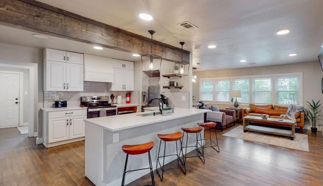 Modern Stay | 10 Min Walk From AT&T Stadium