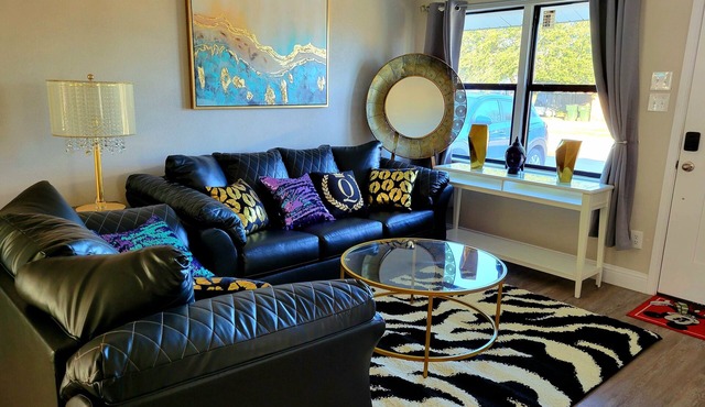 Momohome 4BD/2BA new entire house in Downtown Plano