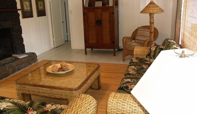 MONTHLY DISCOUNT! 3Bed/2Ba House - 250 Steps to the Beach!