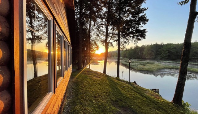 Moose River Landing Cabin on the Majestic Moose River! Waterfront - Old Forge NY