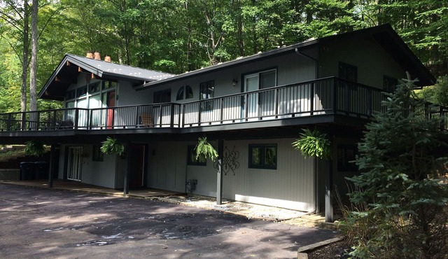 Morningstar Lodge, Classic, Clean, Close