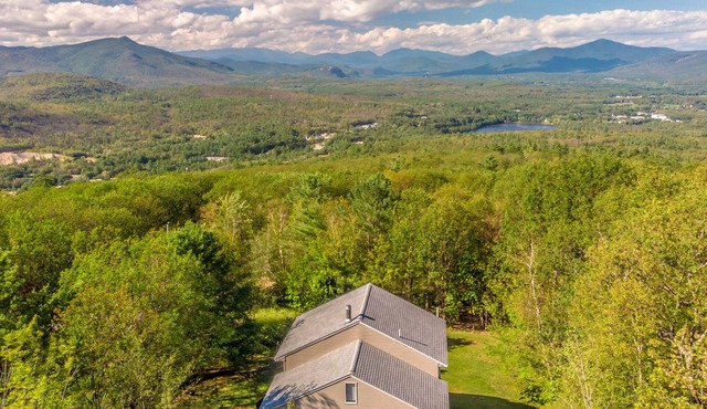 Mtn Top Home w/Views of Mt. Washington & Speakeasy