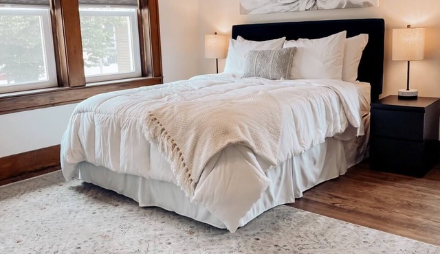 Mugivan Manor Studio Apartment