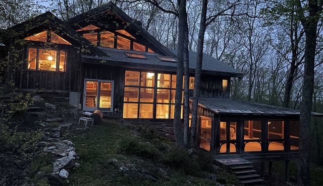 Nature Abounds - Wonderful Year Round Retreat - Adventure Awaits