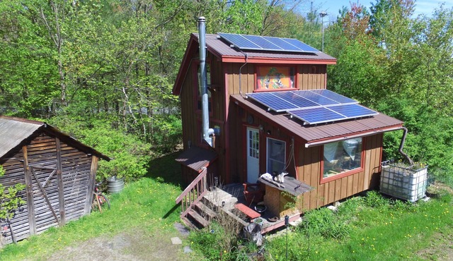 Nature Retreat, Pet Friendly Cozy Cabin On 80 Acres With Fields & Forrest Trails