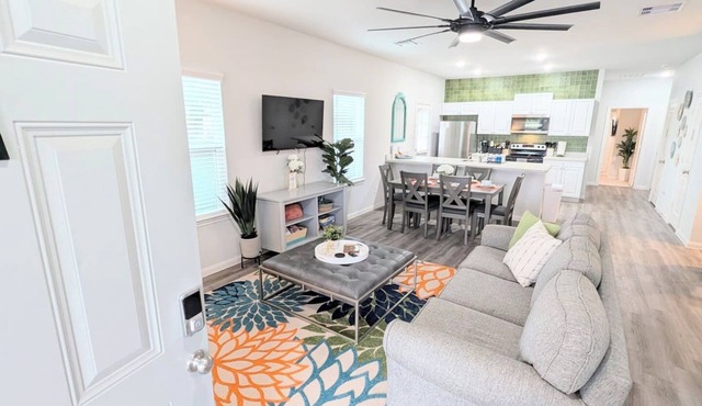 Near Rosenberg & Needville Sleeps 8 Pets Welcome