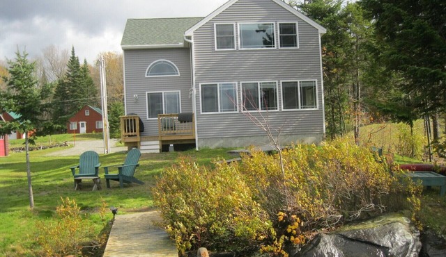 New Beam construction house on pristine Back Lake