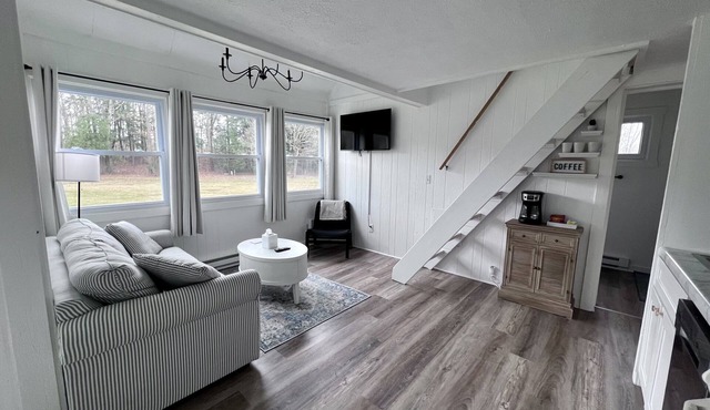 *NEW Chalets by the Lake - #1 - Conneaut Lake, PA