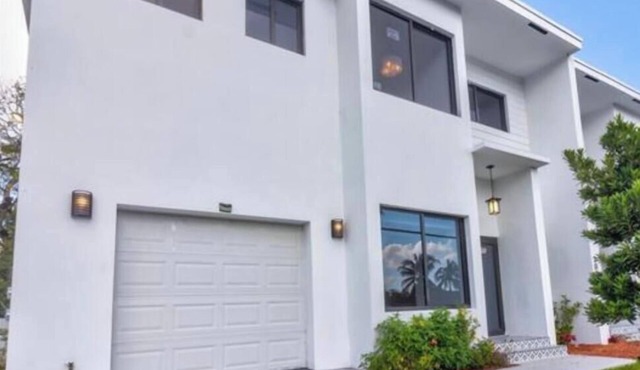 New Townhome near Wilton Manors/Las Olas