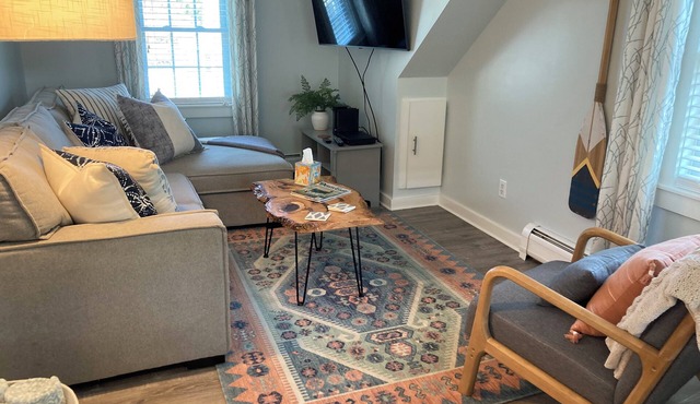 Newly Furnished One Bedroom Just Steps to Ferry Beach