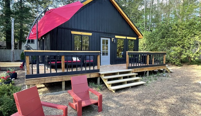 Newly Remodeled Modern Cabin, 1/10th mile to Beach