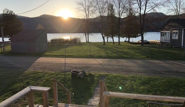 Newly renovated Cabin with Private water access.