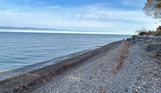 North Coast Cottage. Located on the southern shore of Lake Ontario.