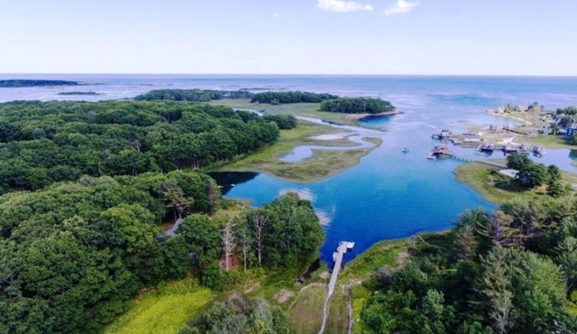 NOTHING LIKE IT! STUNNING, PRIVATE ESCAPE W/OCEAN FRONT VIEWS & PRIVATE DOCK.