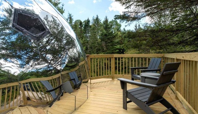 Nova Nook-Mirror Dome with Private Bathroom