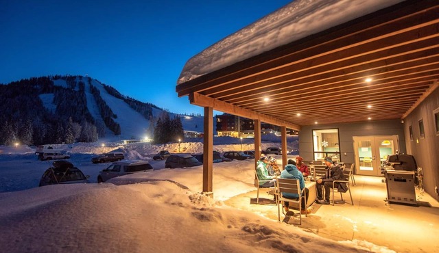 Nowhere Special Hostel