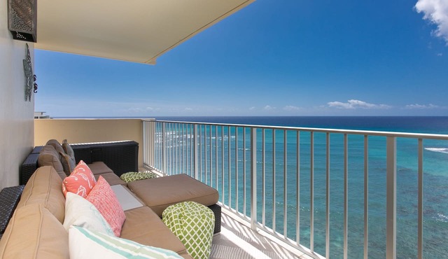 OCEAN FACING-14th Fl Gold Coast/Penthouse @ Diamond Head Beach Hotel