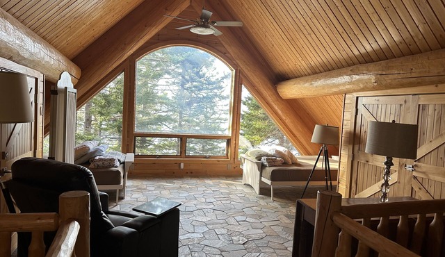 Oceanfront Log Cabin “Great Timbers”