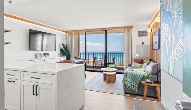 Oceanview Waikiki condo, free parking! RENOVATED 2025