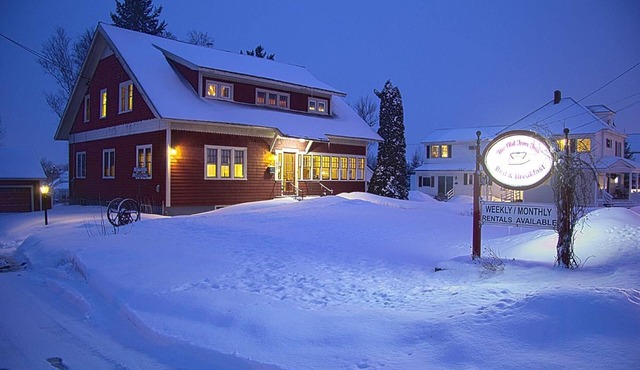 Old Iron Inn Bed and Breakfast