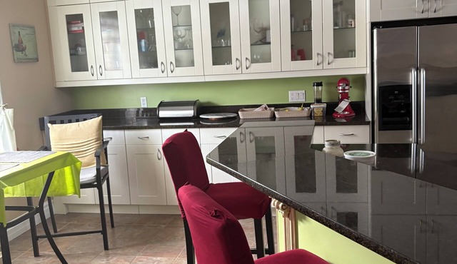 one suit share kitchen, dining room, leaving room, with AC in Colborne