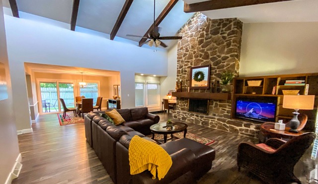 Peaceful Place: Upscale Accomodations, Small Town Feel