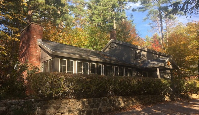 Perfect house for experiencing Mount Washington Valley year round! Pet Friendly!