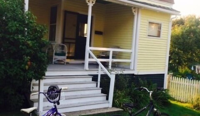 Perfect Vacation Cottage, Filled with Sunshine and Laughter.