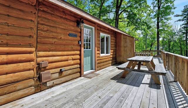 Pet Friendly - Close to Town - w/Deck & Fire Pit