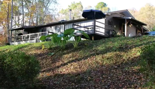Pet Friendly! Mountain Retreat near Highlands, NC