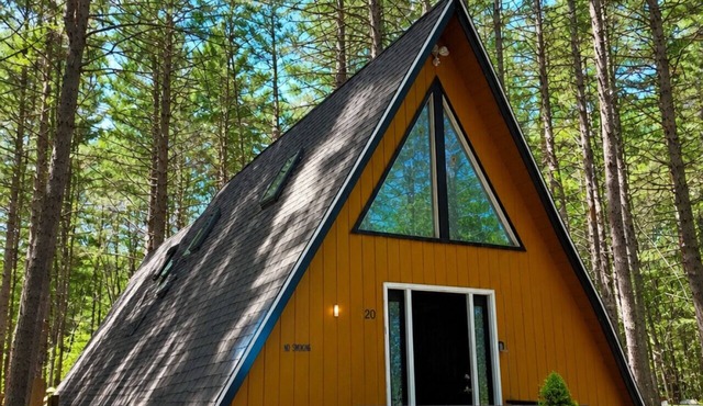 Pet Friendly Summer A-Frame | Pool | AirHockey | Fun