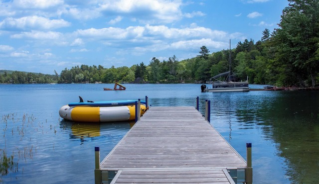 Phillips Lake Cozy Cabin