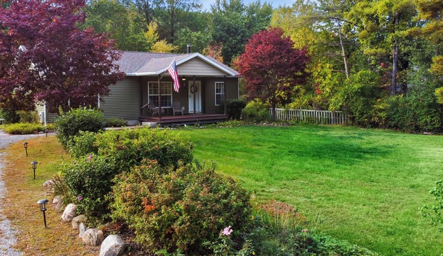 Picturesque Family Getaway: Close to Beach ~ Yard!