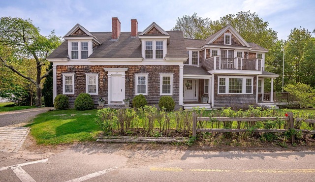 Picturesque Home with Harbor Views!