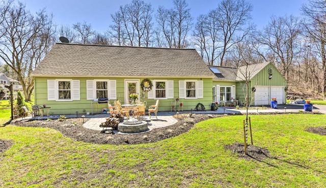 Pittsford ‘Trolley Home’ - Near Erie Canal!