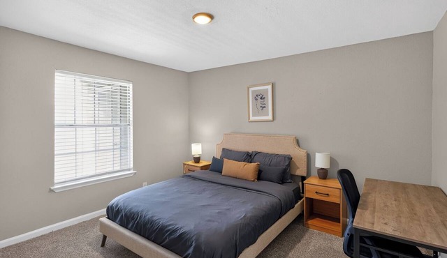 Preakness: Spacious 2BR Getaway