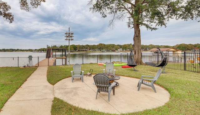 Private Dock & Yard! Modern Getaway in Mabank