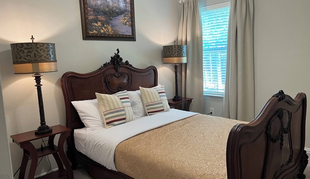 Private Ground-Floor 2BR Suite in Gated Community - Near the Woodlands
