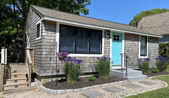 Private home, short walk to Harbour Island beach! Central A/C, family friendly!