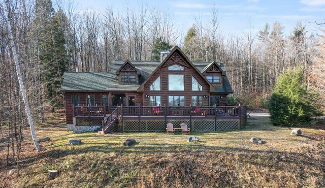 Private Lincoln Log Luxury Lodge in the Adirondacks
