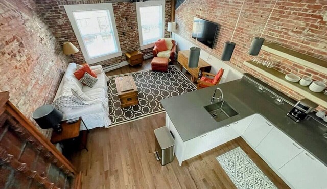 Private Rooftop Deck!/Artsy Apt/Old Port Arts Dist