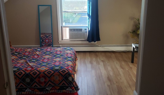 Private room avail. in safe and quiet neighborhood.