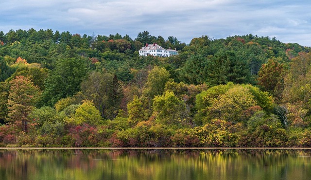 Private Wing of largest Colonial Revival Mansion- Only 15 min to Woodstock