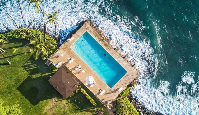 Puamana: New, bright, clean, modern gem! Vitamix, surfboards, bikes included