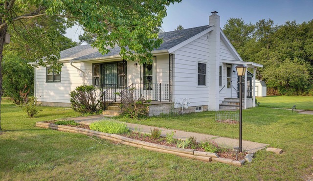Quaint Horseheads Home ~ 9 Mi to Elmira College