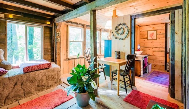 Quaint Lakeside Nature Cabin